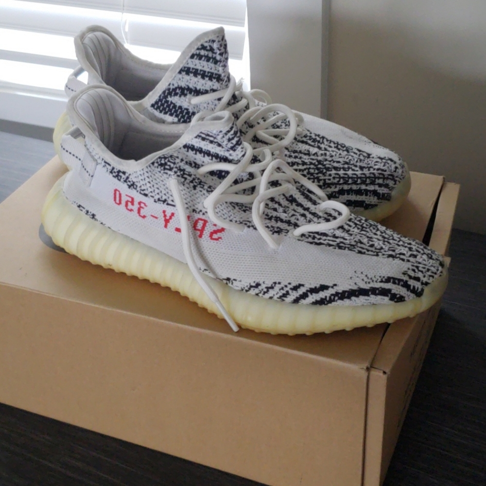 Yeezy Bost 350 Zebra